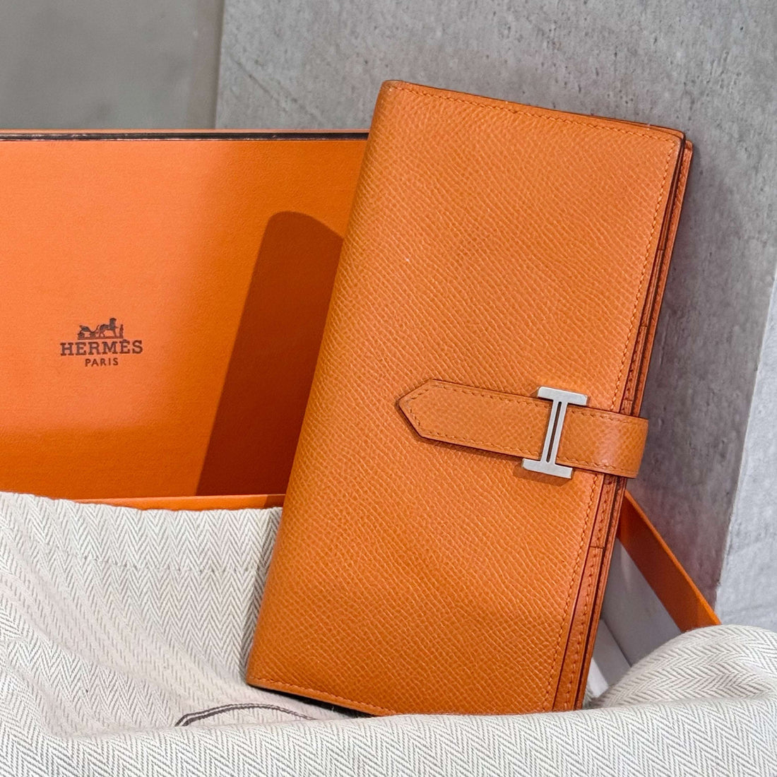 Hermes　Bearn Soufflet Verso　Apricot/Rose azalee　Epsom leather　Silver hardware