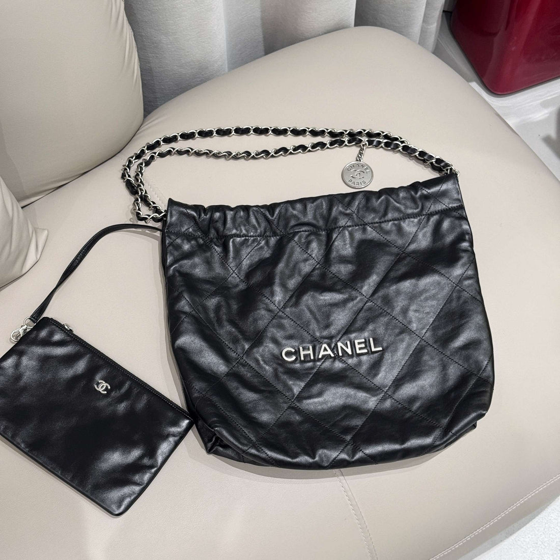 Chanel 22 Handbag Shiny Calfskin & Metal Black