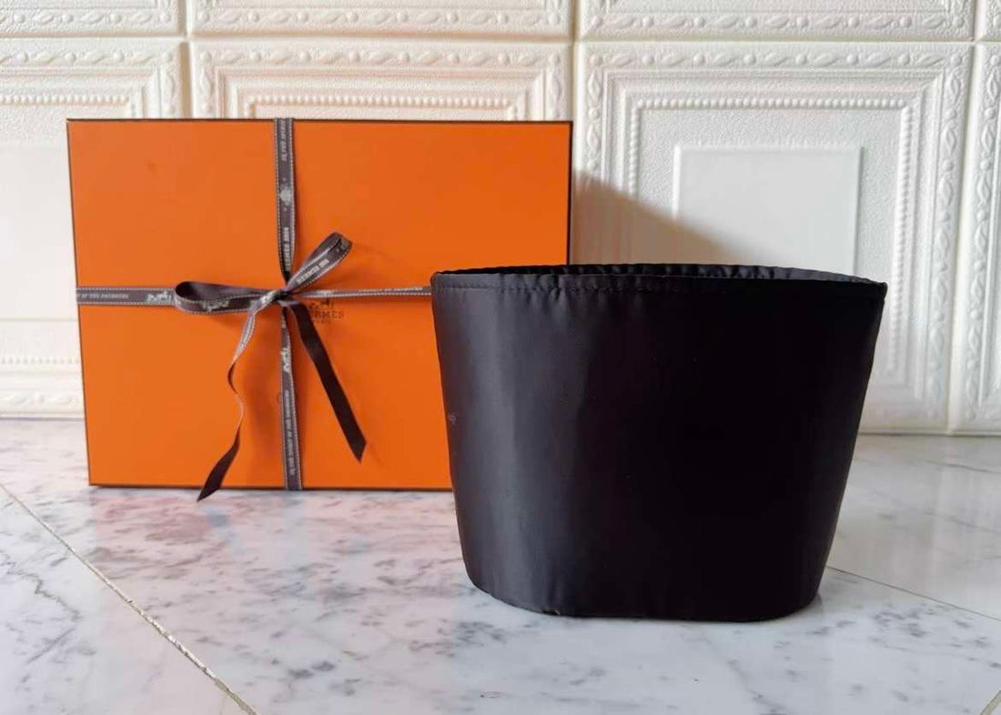 Hermes In The Loop Top Handle Bag in Black 730 SAR