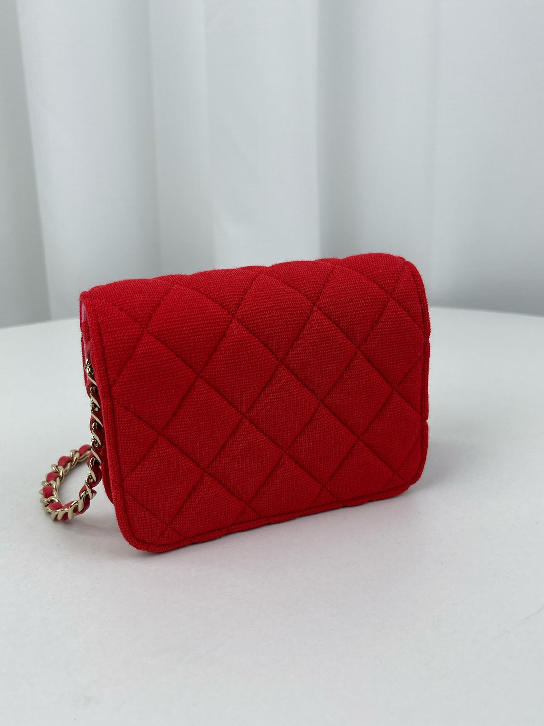 Chanel  Red knitted quilted mini lapel