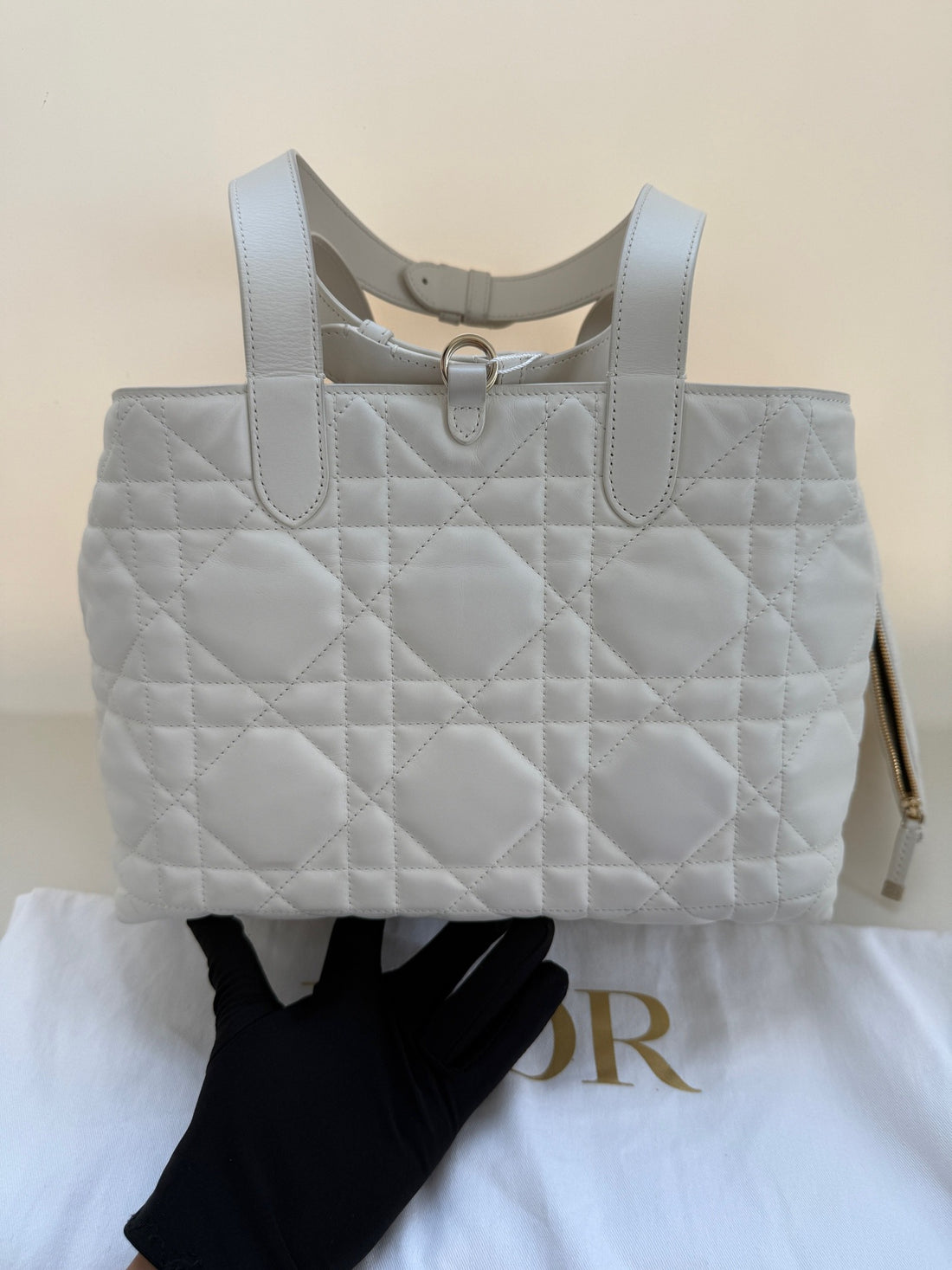 Dior Toujours White Medium
