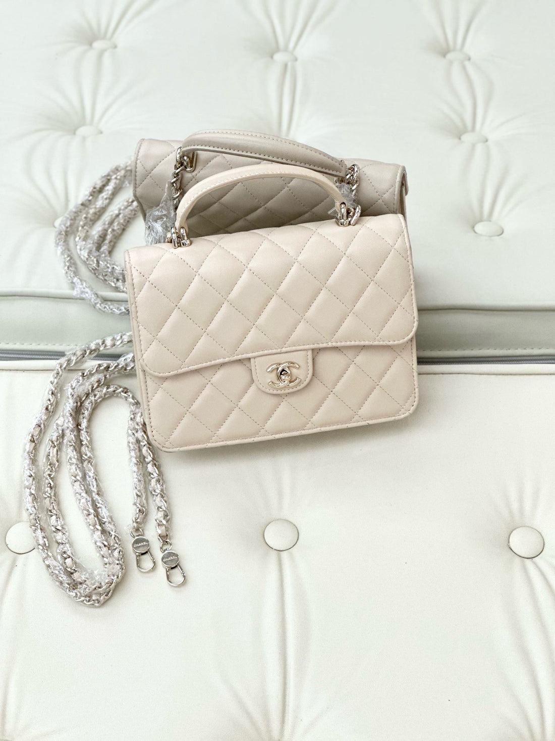 Chanel mini flap handbag, size 25 beige