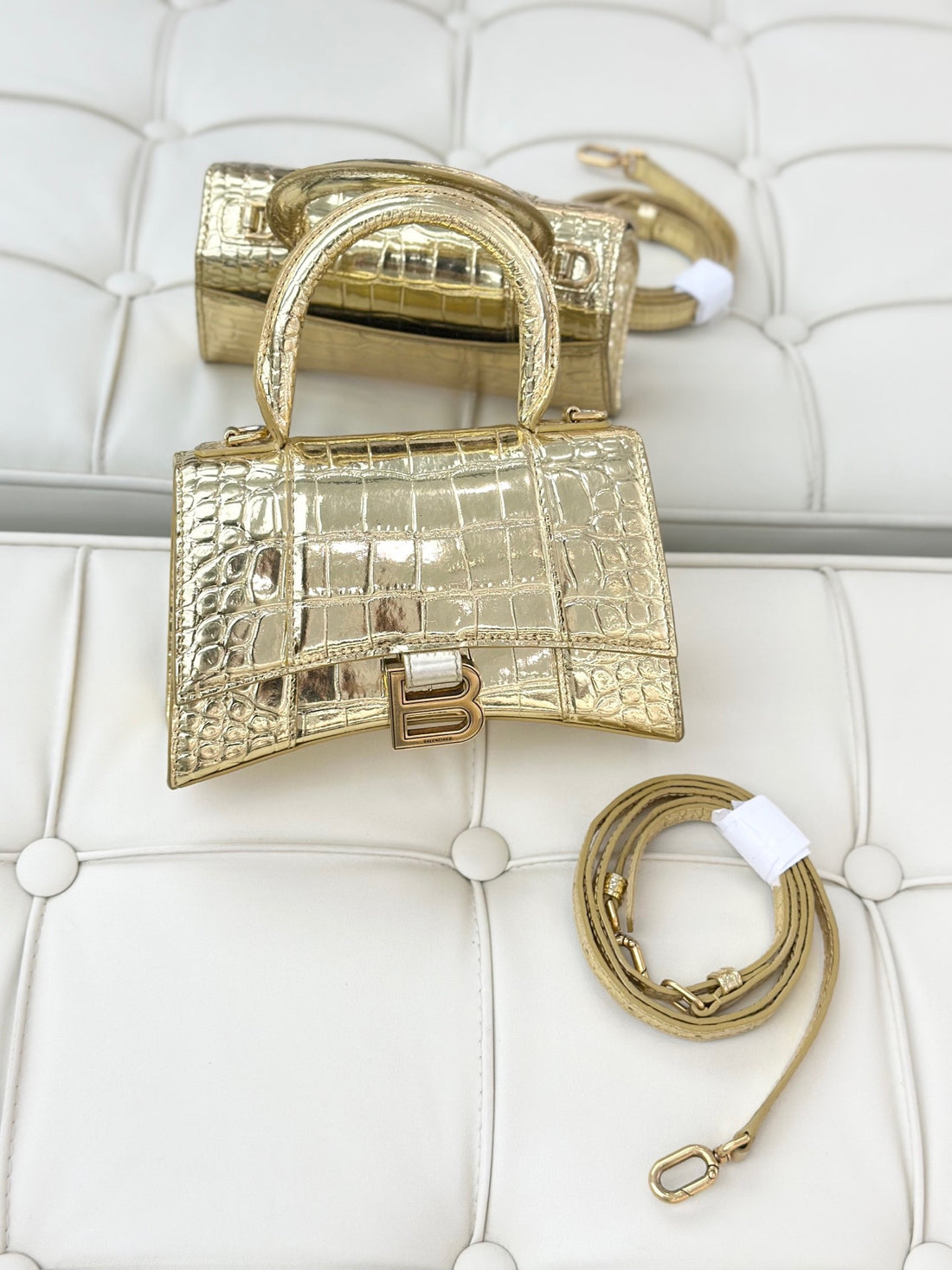 BALENCIAGA  Hourglass-shaped leather handbag  Hourglass-shaped leather handbag