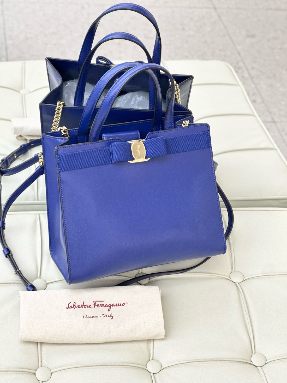 Ferragamo Vara series blue-purple/electric blue bow gold buckle tote bag