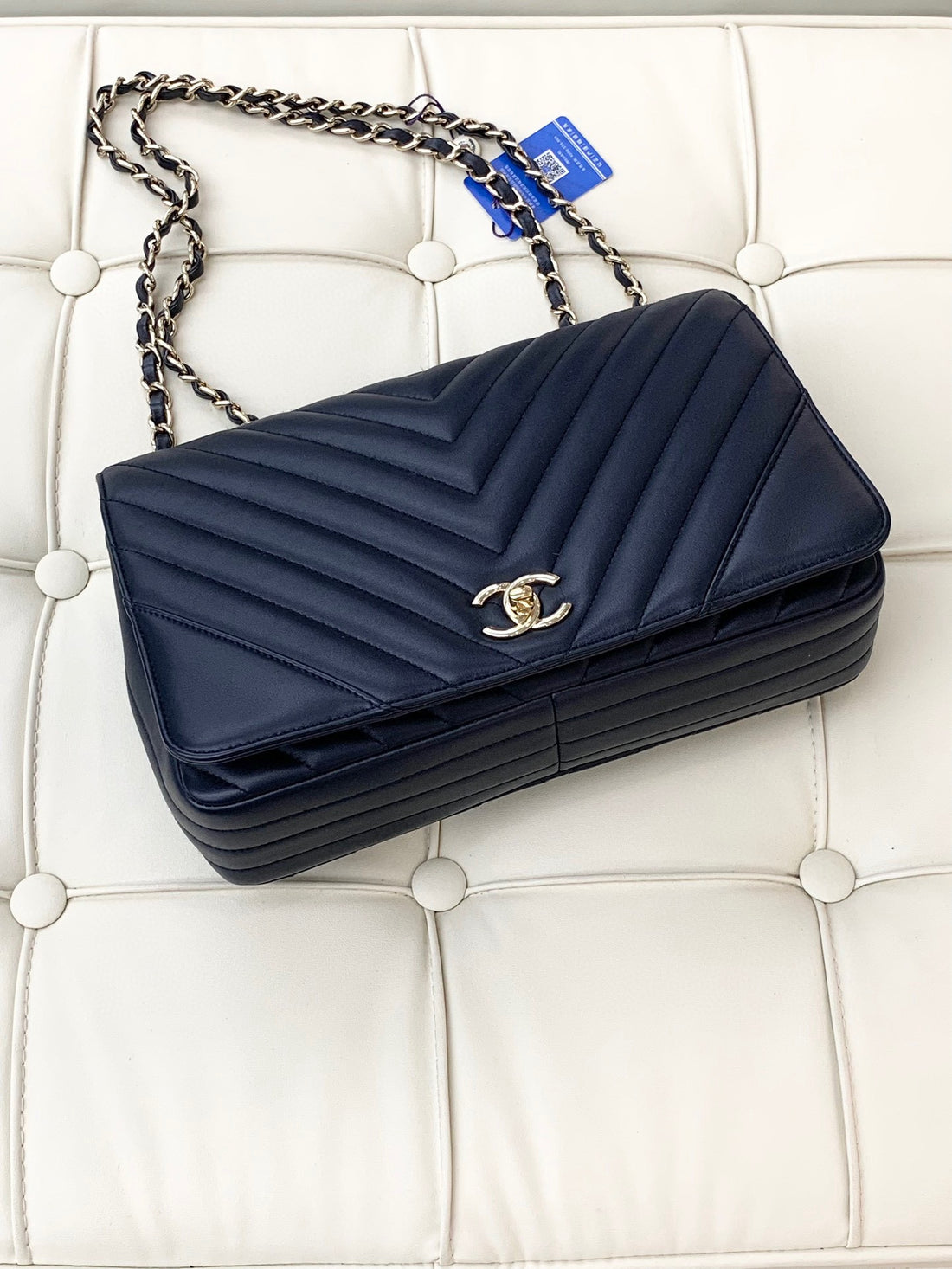 CHANEL Timeless/Classique leather crossbody bag