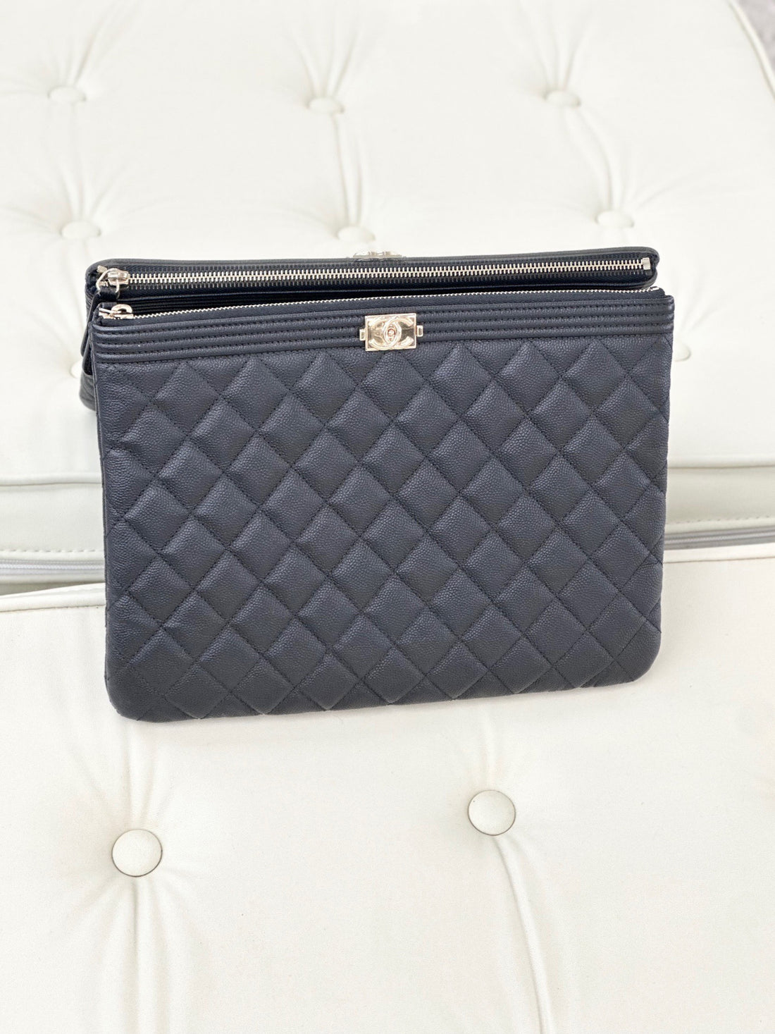 CHANEL black quilted Chanel Boy clutch