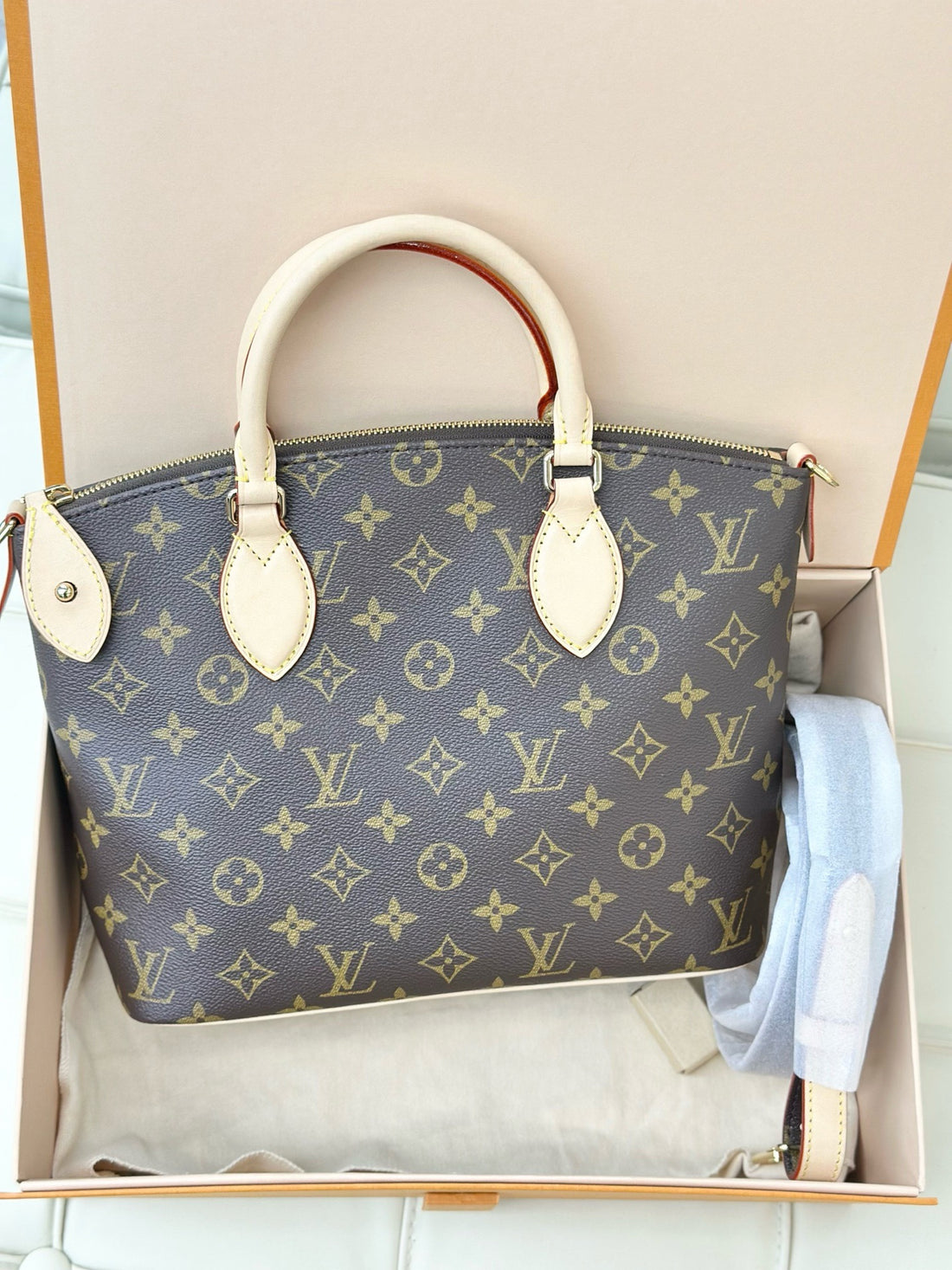 Louis Vuitton Neo Lockit PM Monogram Handbag with Shell Strap