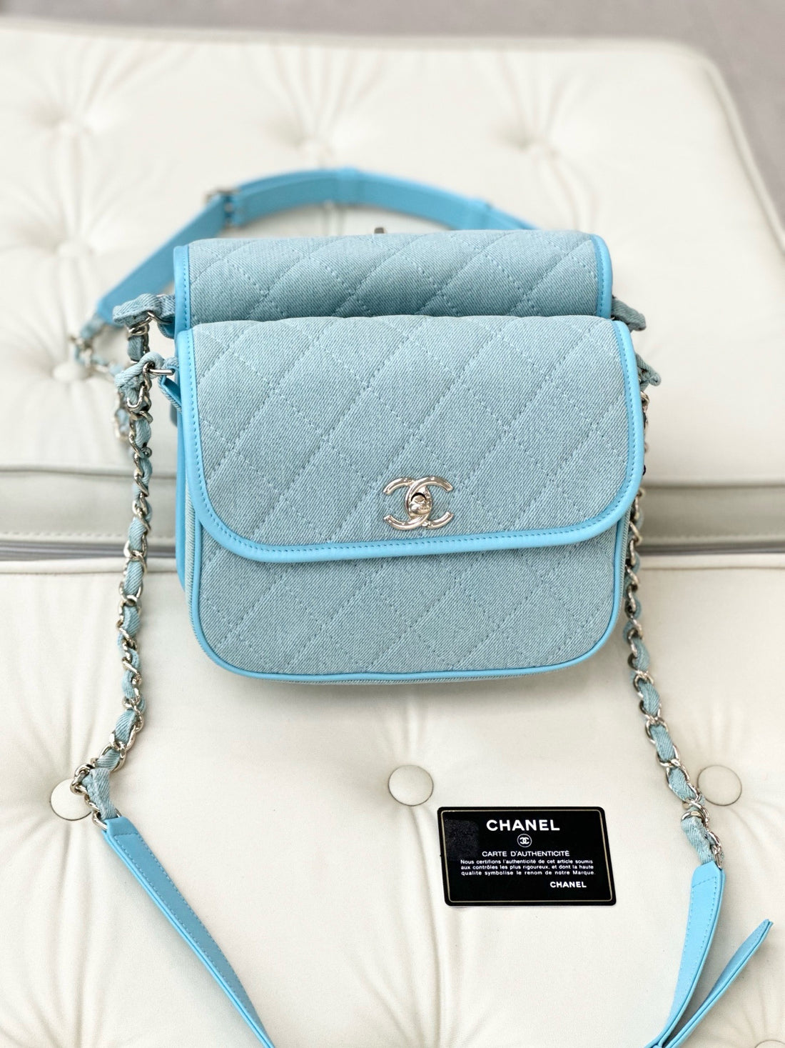 CHANEL Timeless/Classique cloth crossbody bag