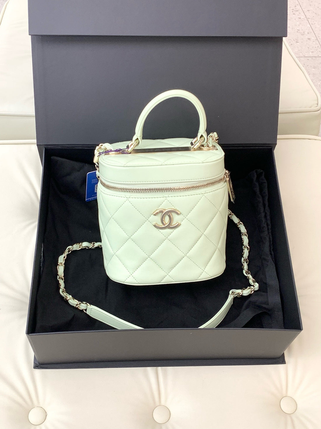 CHANEL CC Vanity genuine leather handbag