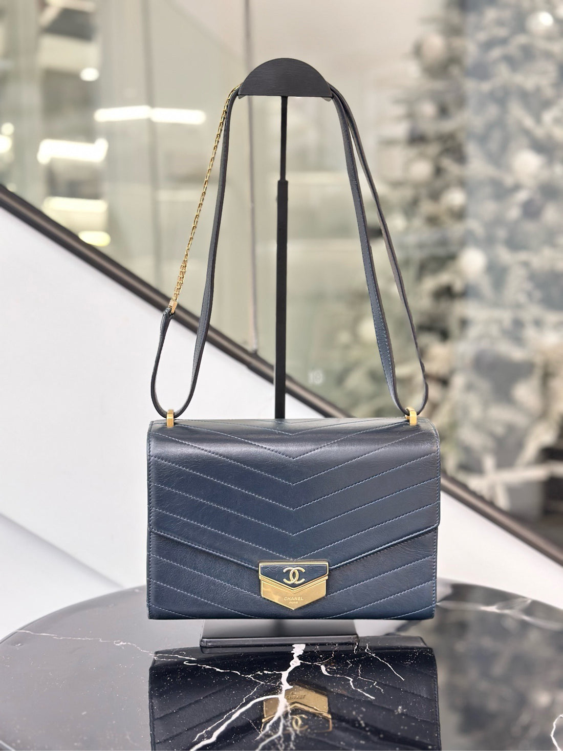 CHANEL Coco Mark V Stitched Leather Shoulder Bag