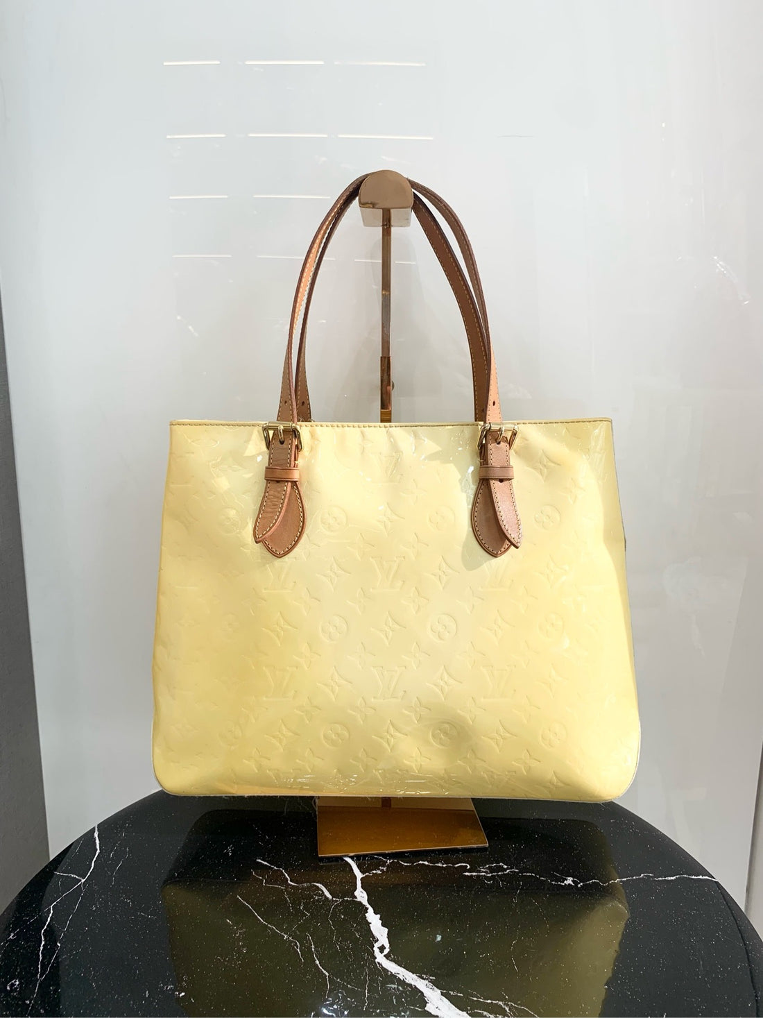 Louis Vuitton yellow patent leather Brentwood brown light brown