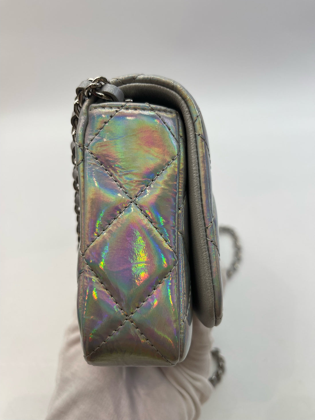 Chanel pearlescent mirror goatskin chain clutch