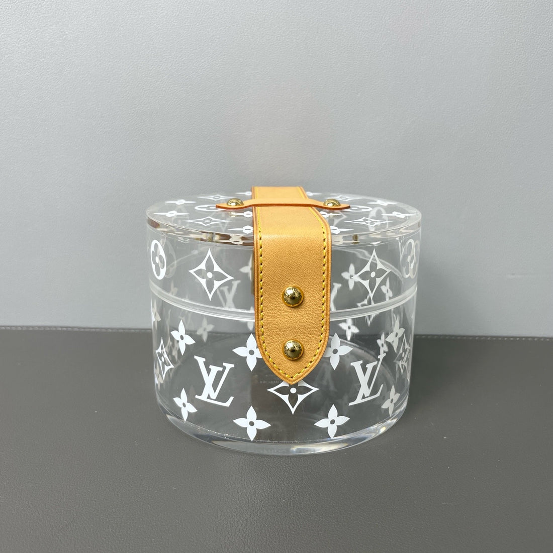 Louis Vuitton Monogram Acrylic Box -Vestiaire Collective