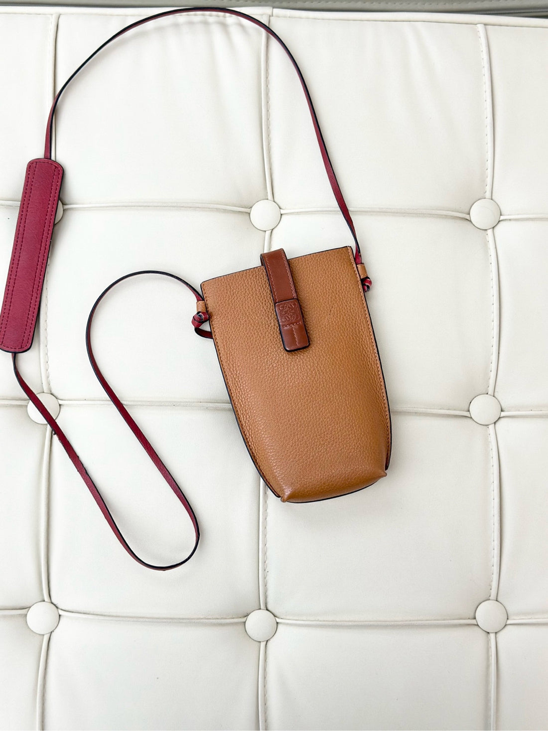 Loewe brown leather phone bag/crossbody bag