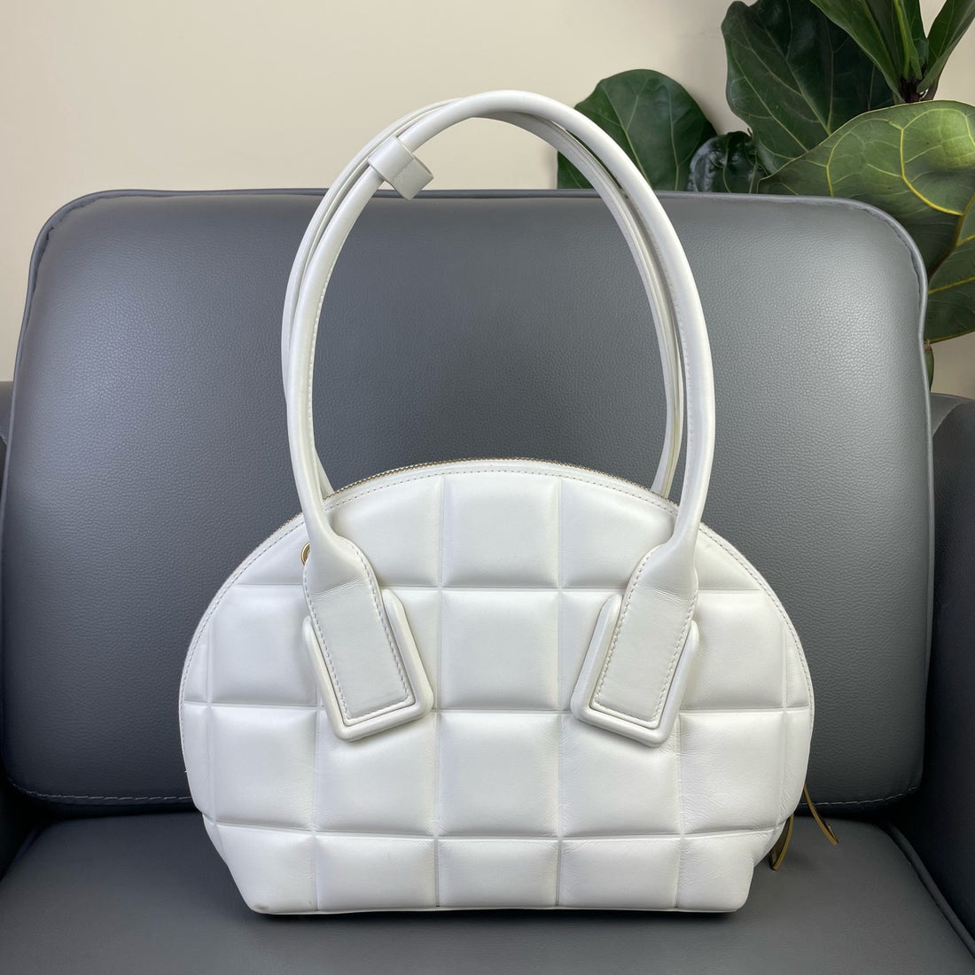 Bottega Veneta/BV swoop leather shell bag